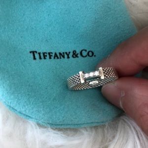 Tiffany’s Somerset ring